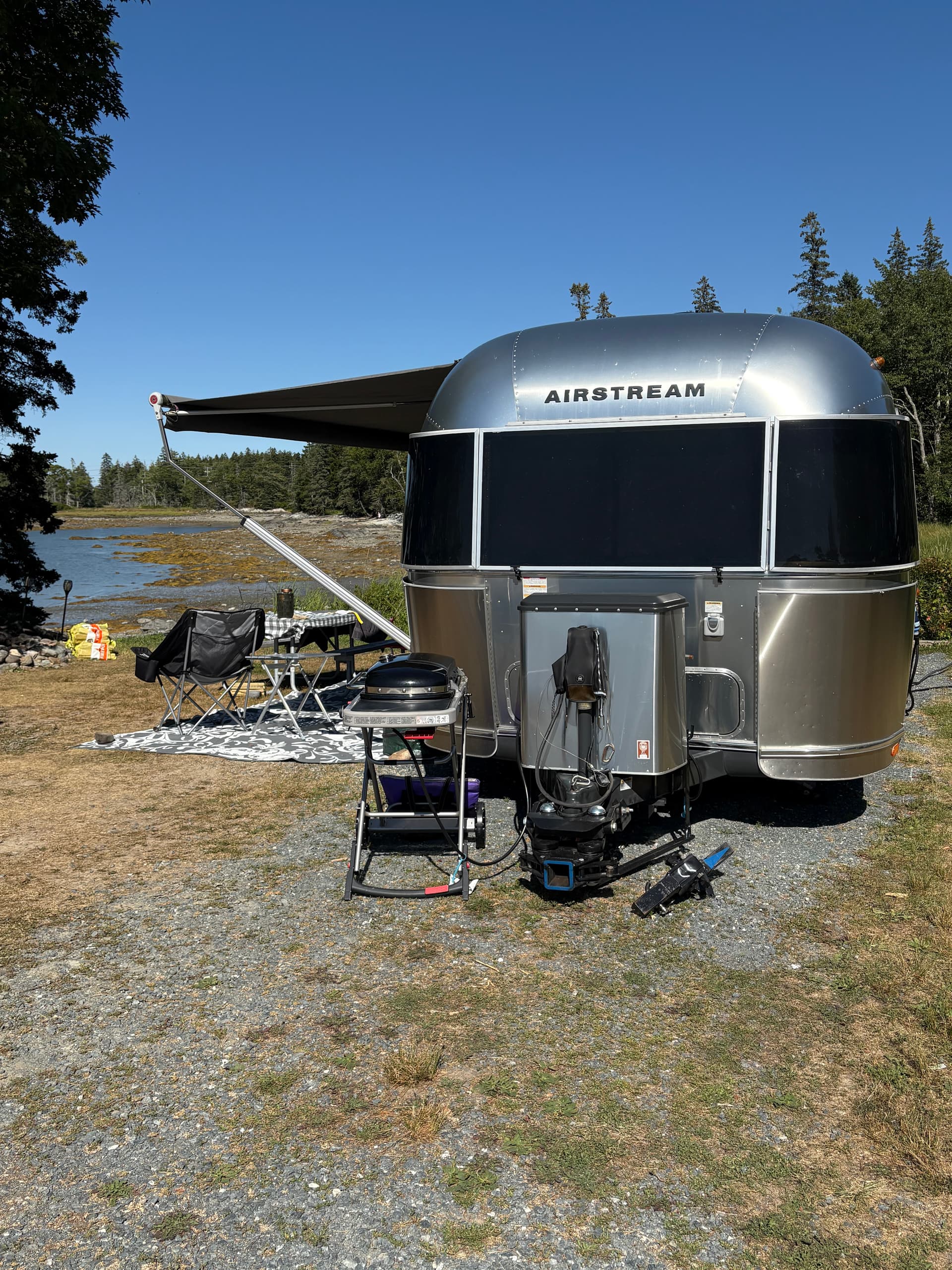 2016 Airstream 27FB International Signature Series