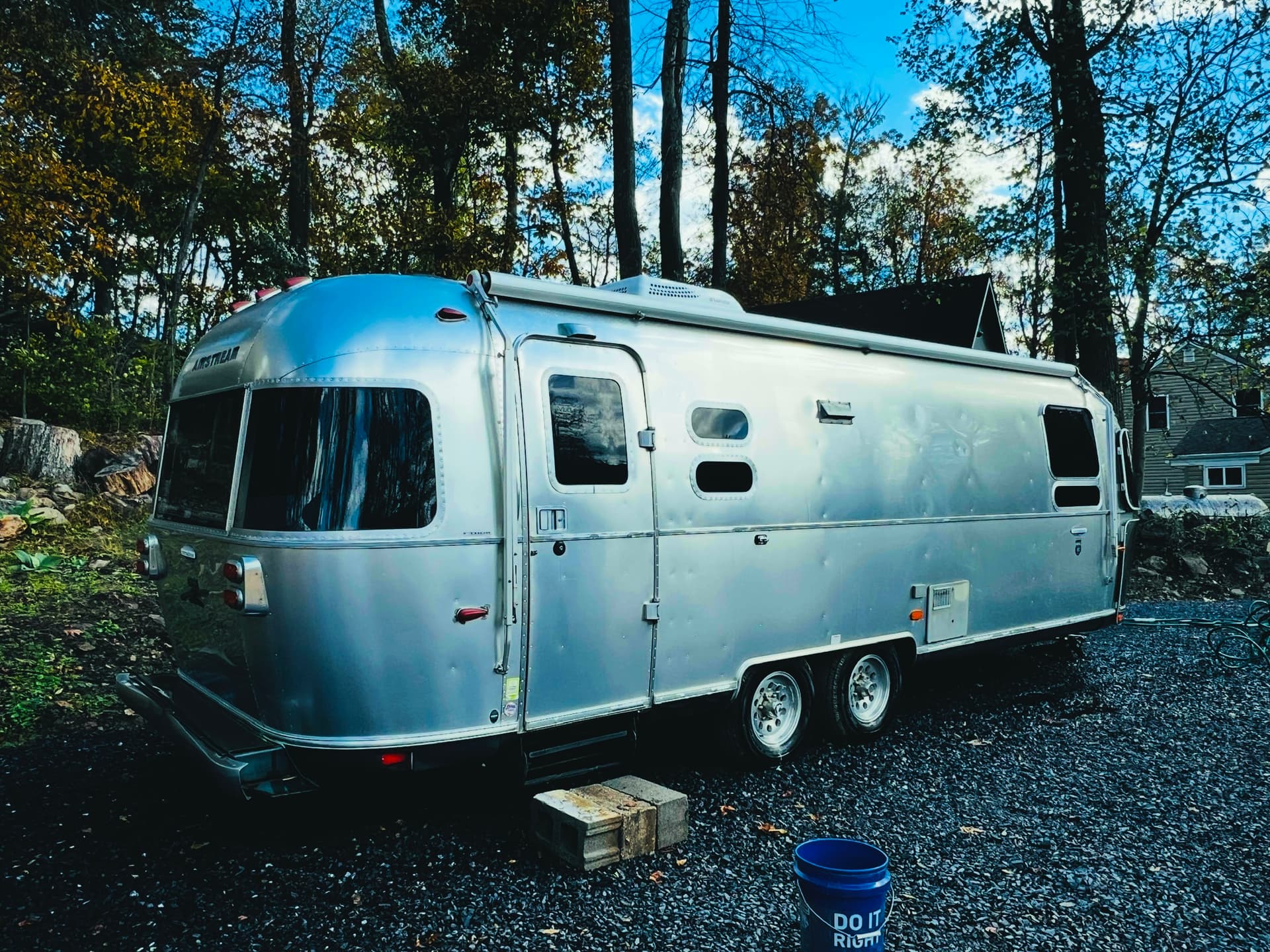 2012 Airstream International Signature 27FB
