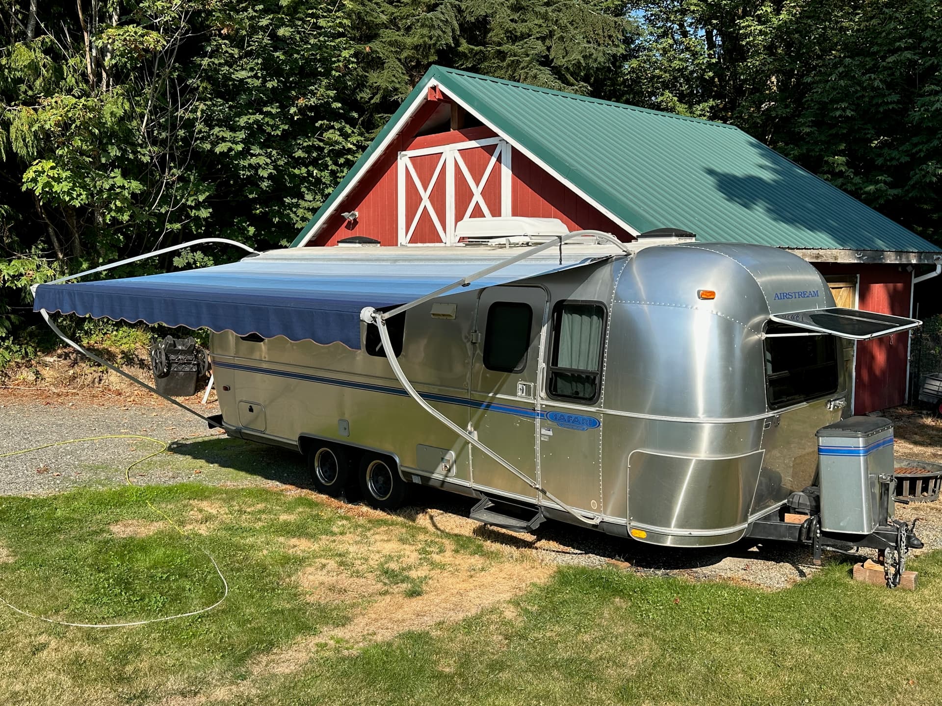 Hit the open road in style, 25' RB Safari