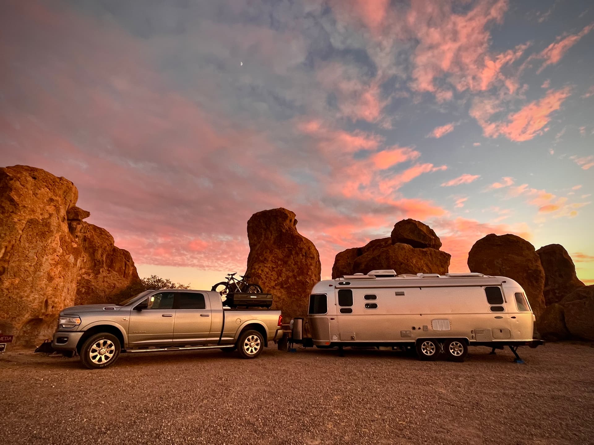 2019 Flying Cloud 26RB ("26U")