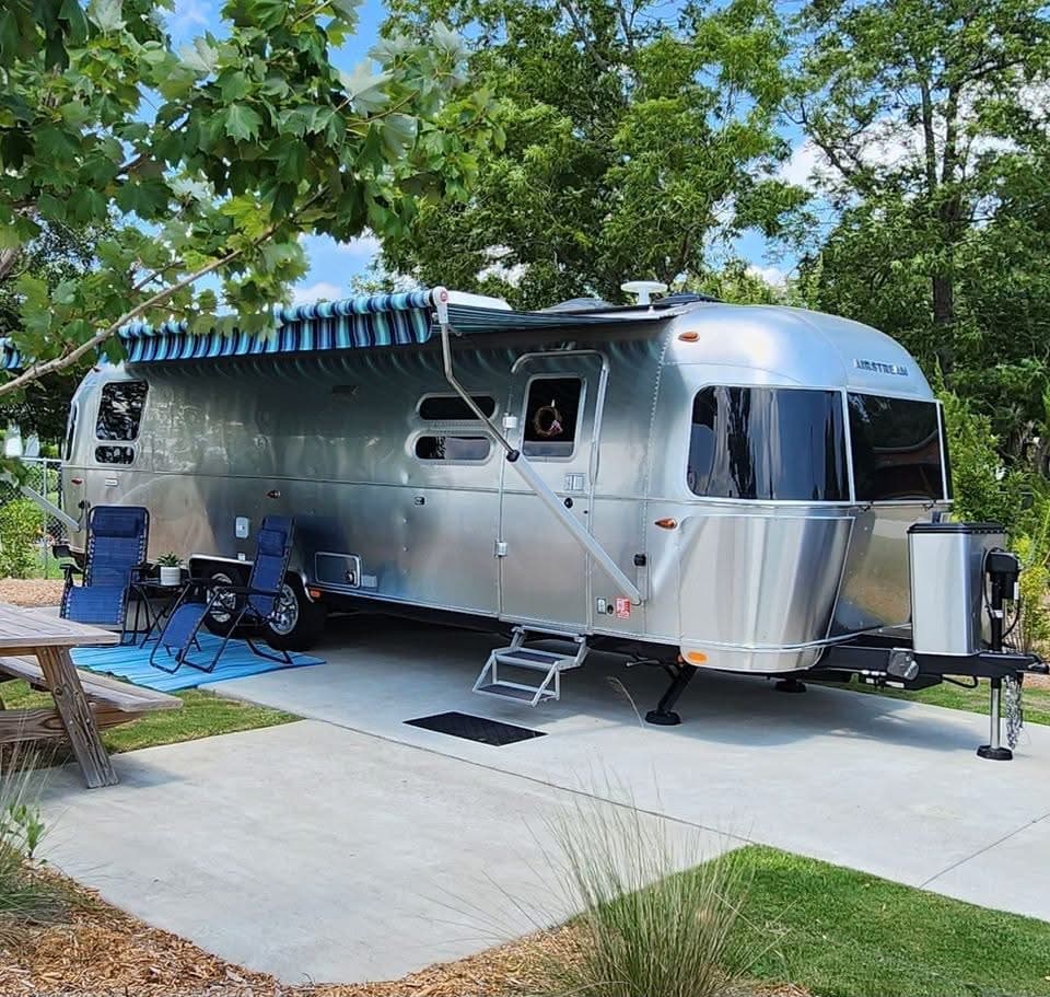 2023 Airstream International 30RBQ — Fully Loaded | Lithium + Solar | Turn-Key