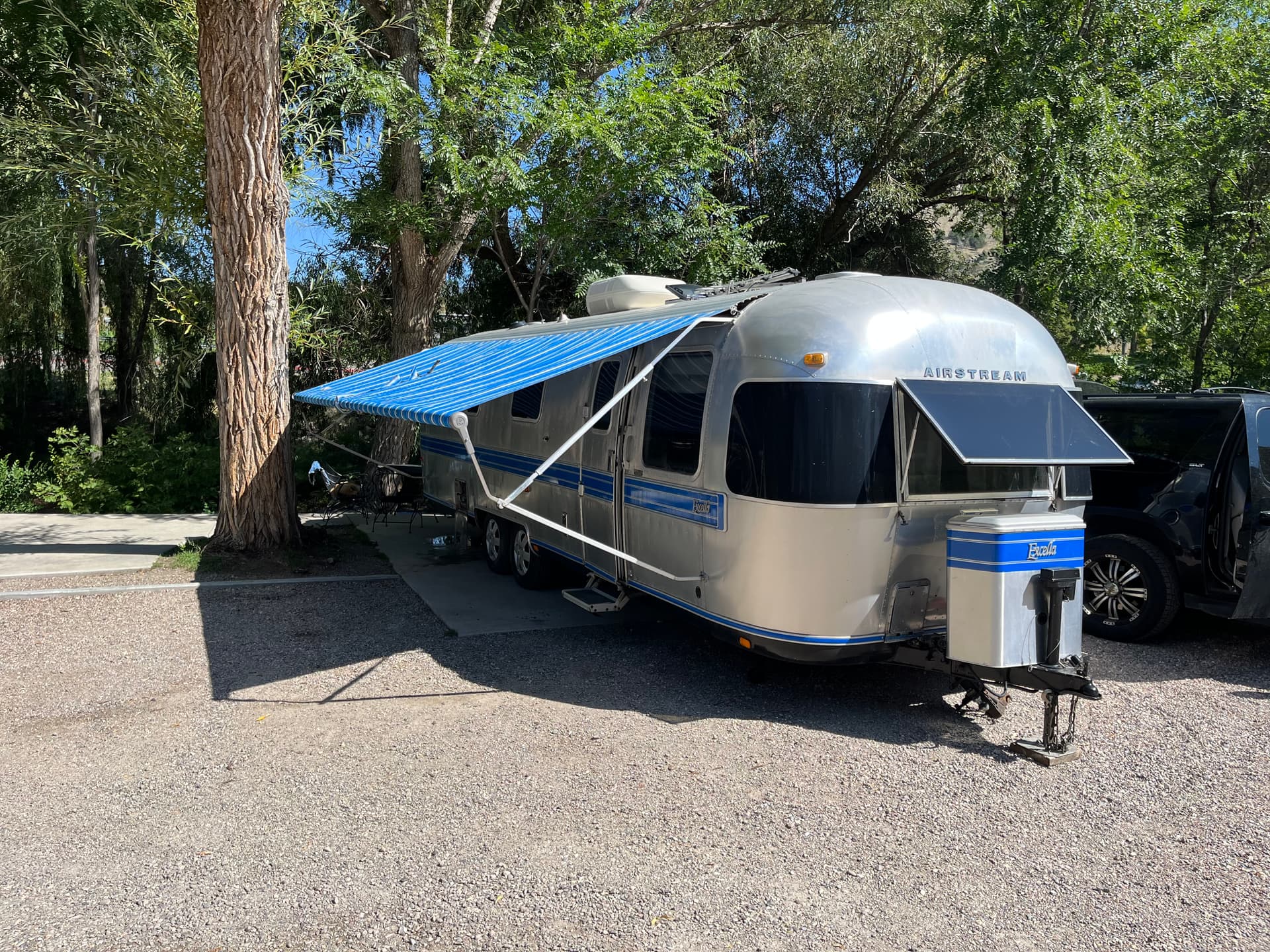 1982 Excella 31FT Trailer