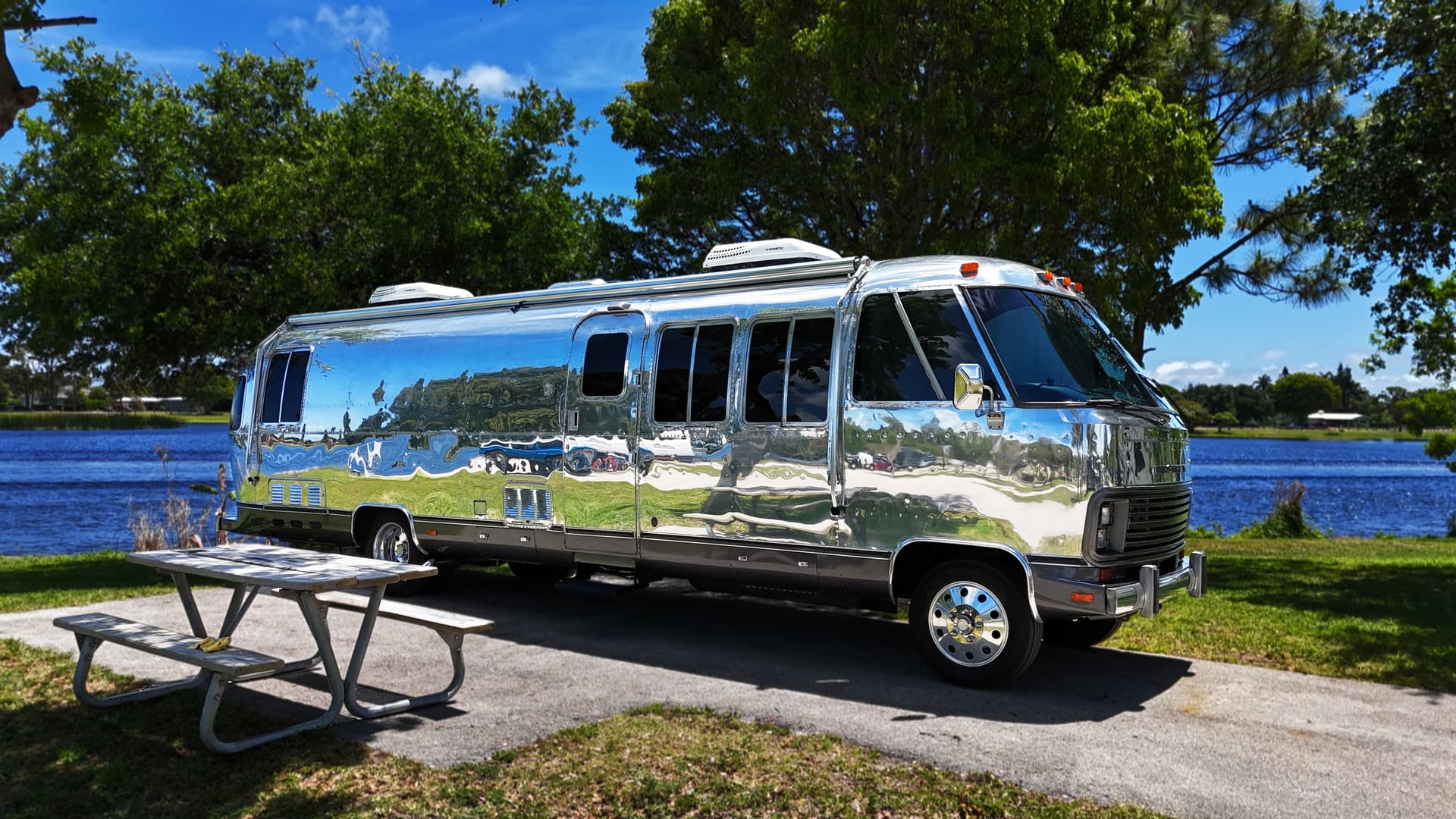 1982 Airstream 310
