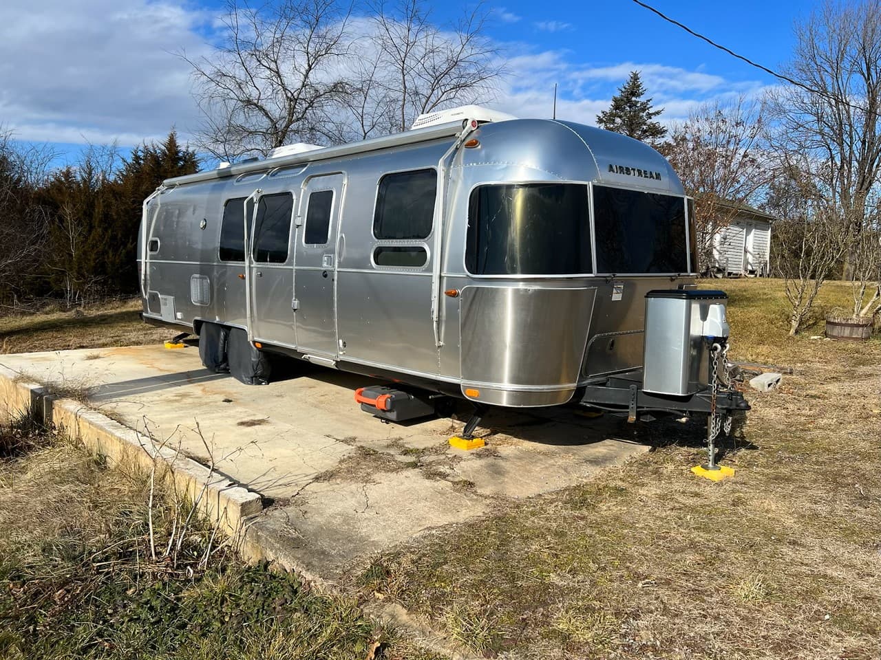 Airstream Flying Cloud 30FB bunk