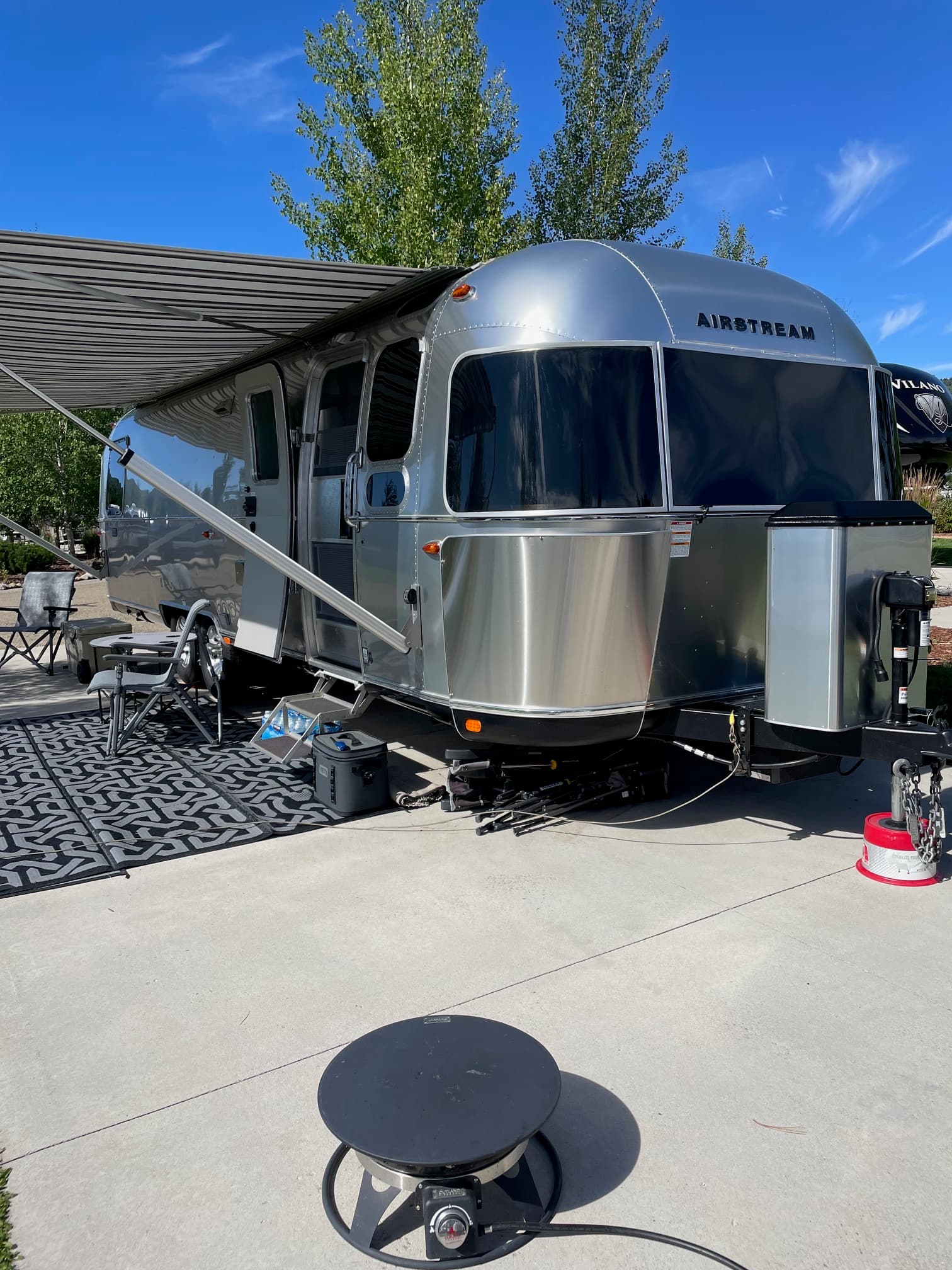 2023 Airstream Classic 30RBQ