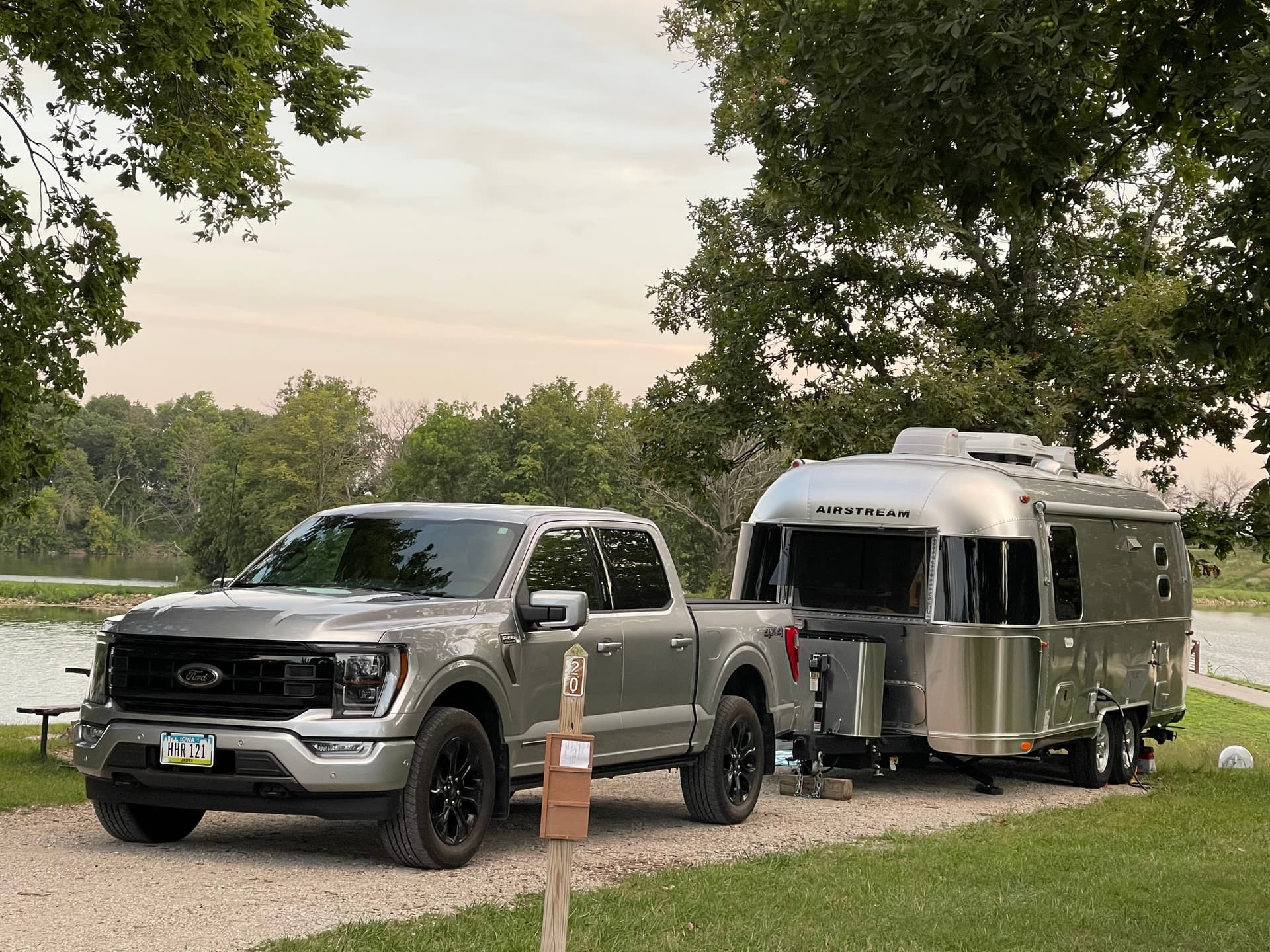 2023 Flying Clouds 23FBT