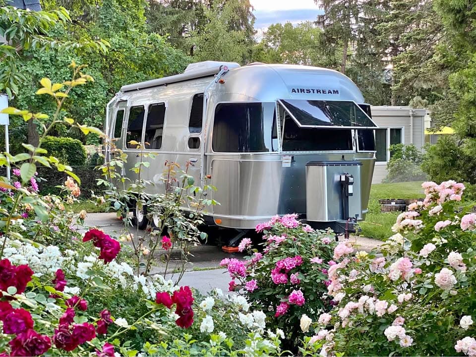 2016 Airstream International Signature 23ft FB
