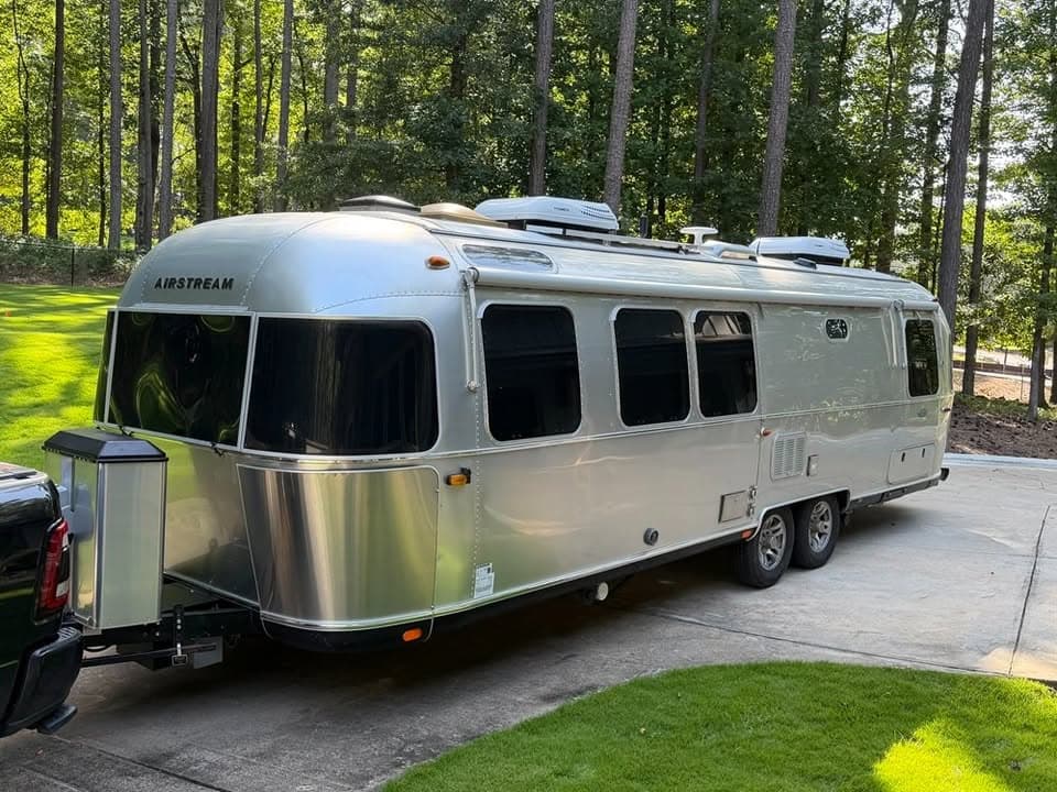 2018 Airstream 30 RB Twin Classic