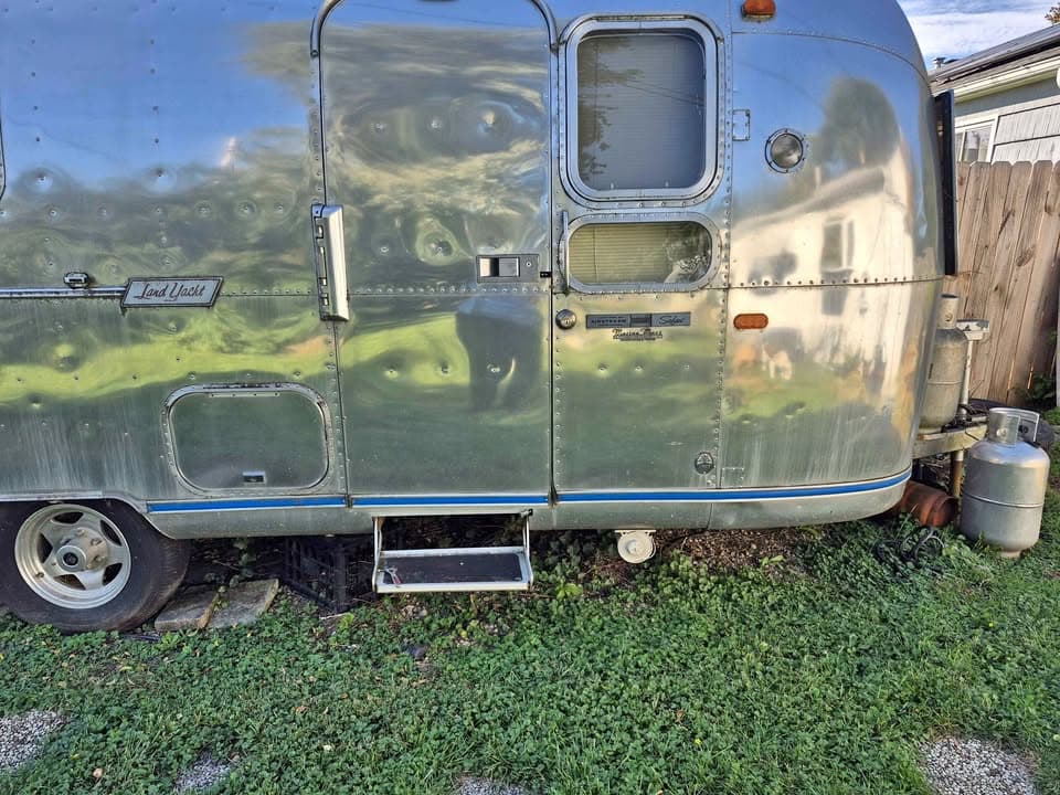 1972 Airstream Safari Land Yacht
