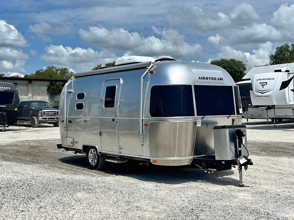 2022 Airstream RV Caravel 20FB