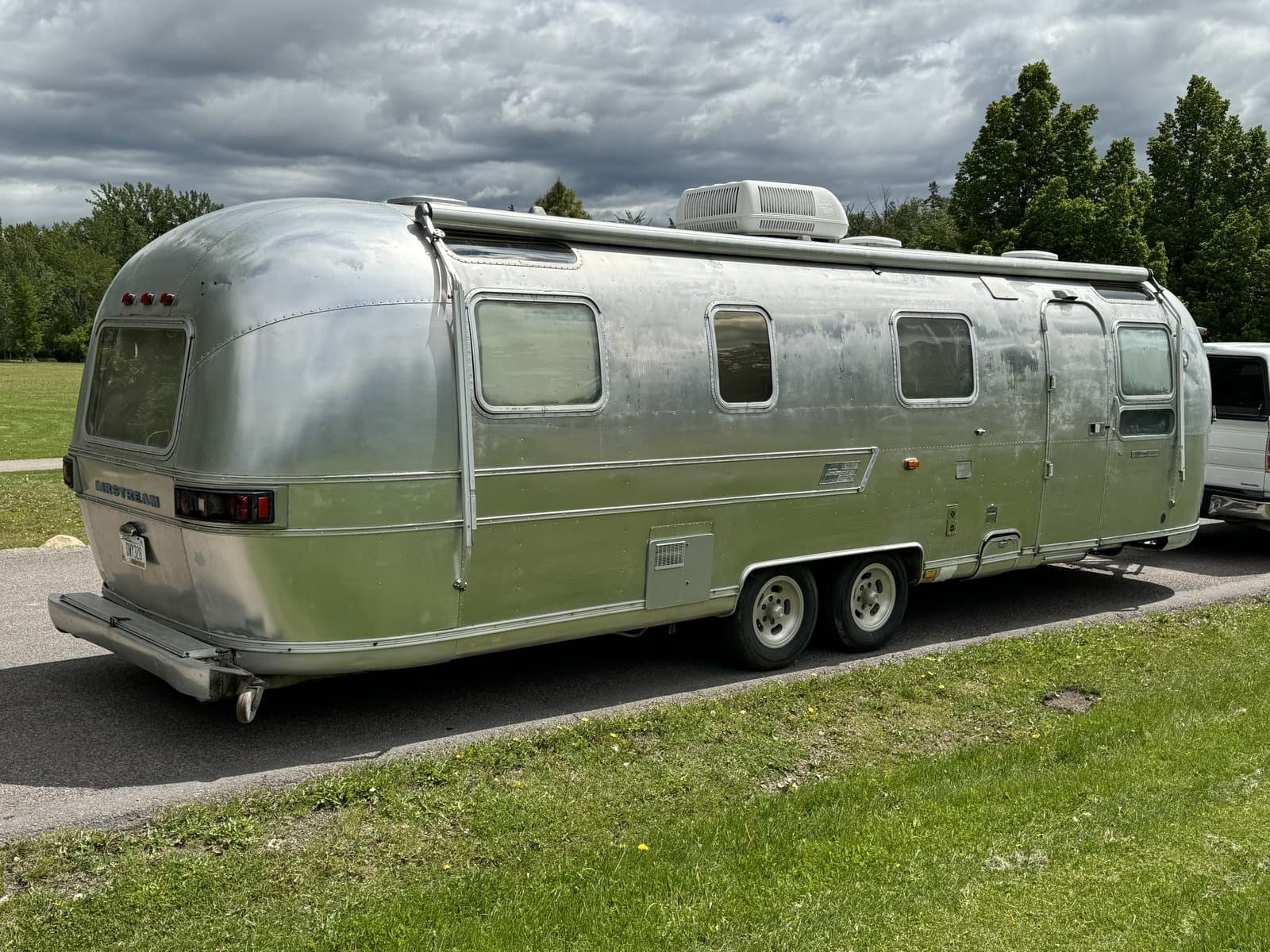 1976 International Sovereign 31′ Trailer in Kalispell, MT