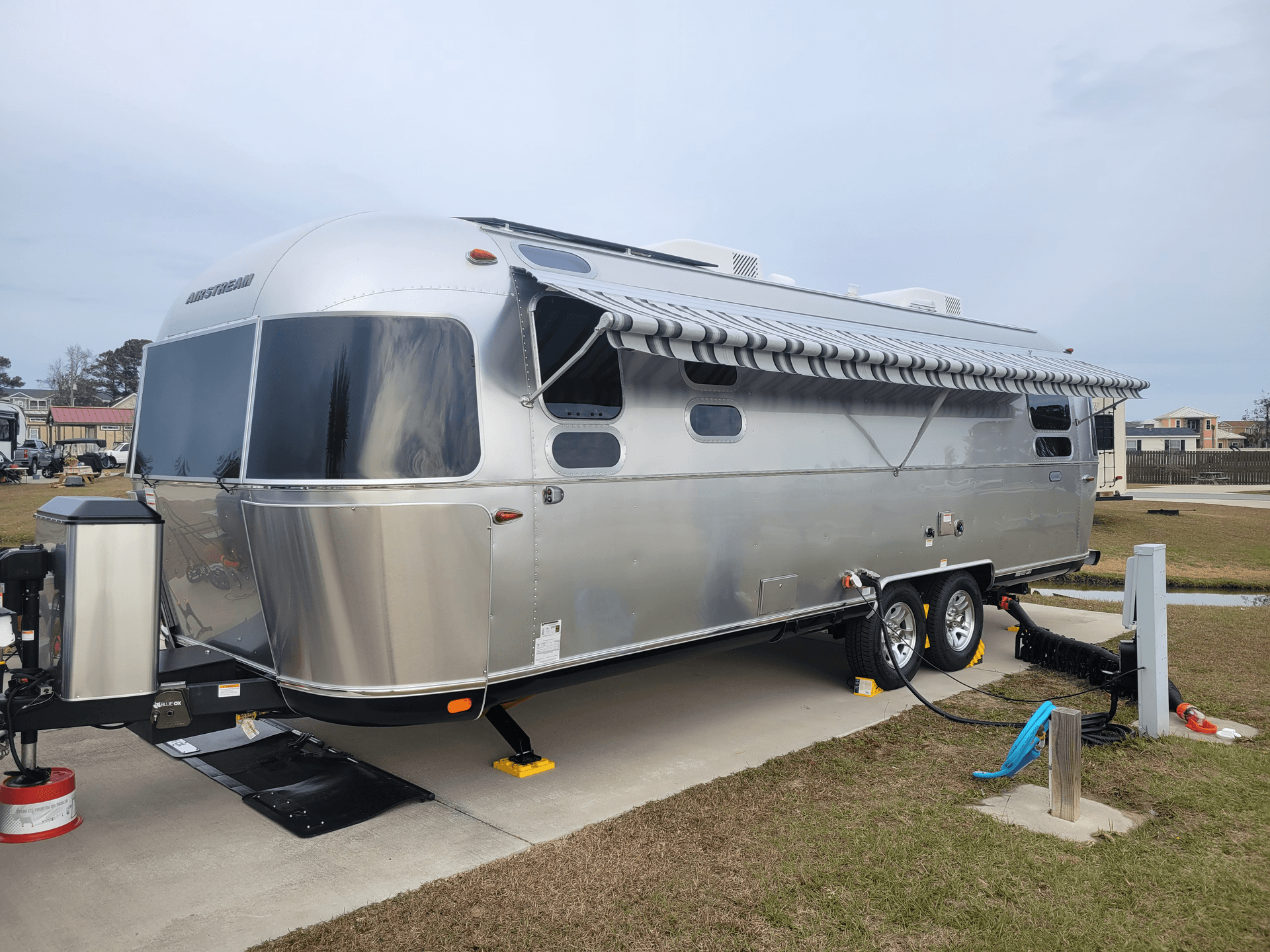 Airstream Classic 28RBQ