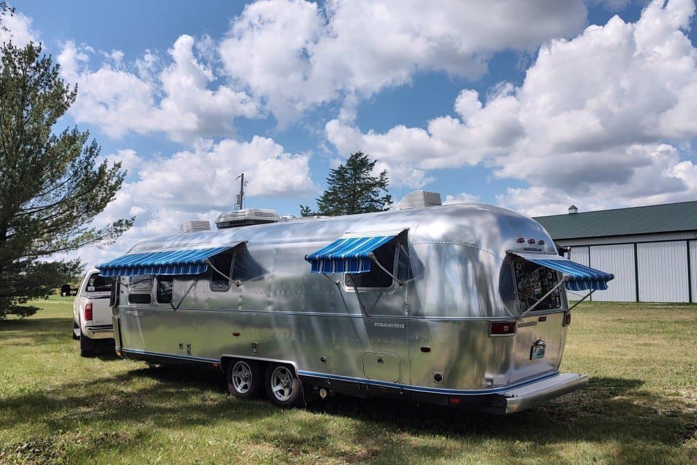 1991 Excella Classic 29′ Trailer in East Troy, WI